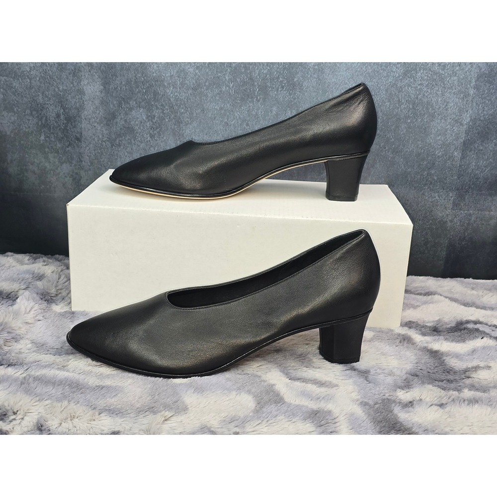 New Vaneli Pumps Black Leather Almond Toe Block Heel Womens Size 8 M
